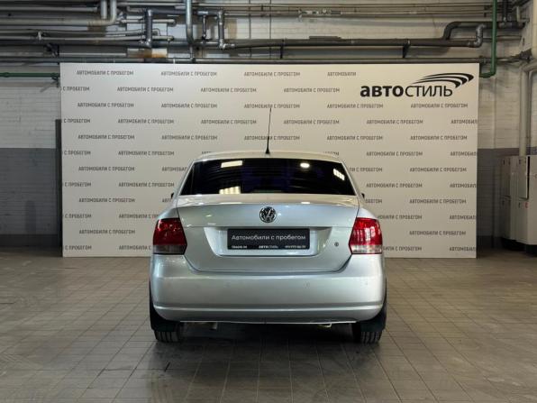 Volkswagen Polo V с пробегом 2012 года, цена 599 000 рублей, 186000 км, седан, Автокод Объявления