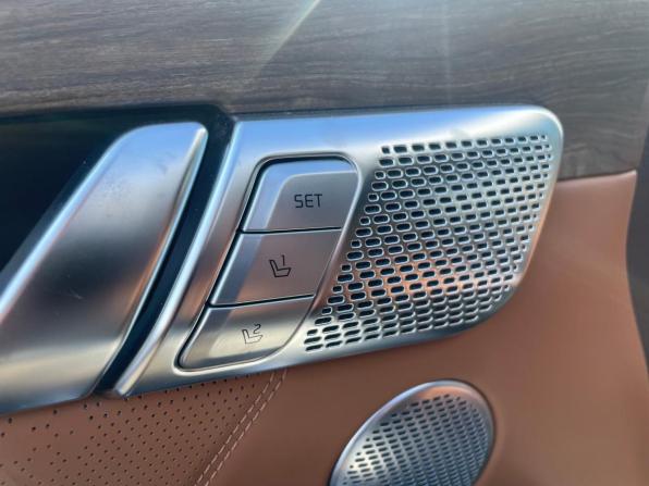 Kia Mohave I Рестайлинг 2 с пробегом 2022 года, цена 6 340 000 рублей, 38867 км, внедорожник, Автокод Объявления