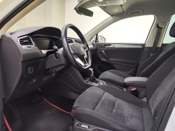 Volkswagen Tiguan II Рестайлинг с пробегом 2021 года, цена 3 399 000 рублей, 108000 км, внедорожник, Автокод Объявления