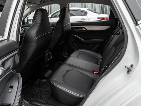 JAC J7 I с пробегом 2023 года, цена 1 420 000 рублей, 44774 км, лифтбек, Автокод Объявления