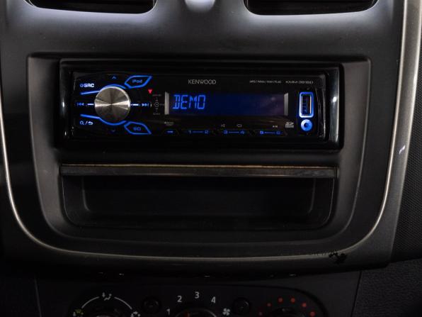 Renault Sandero II с пробегом 2015 года, цена 719 000 рублей, 145455 км, хэтчбек, Автокод Объявления