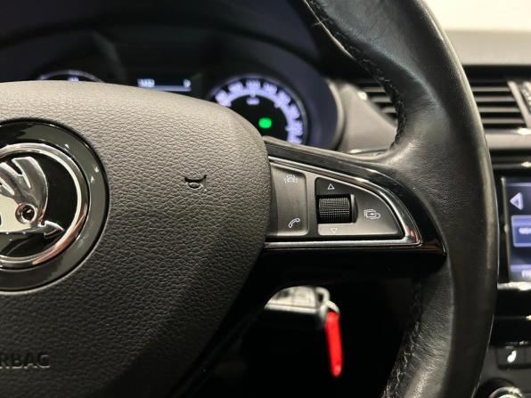 Skoda Octavia III (A7) Рестайлинг с пробегом 2020 года, цена 1 649 000 рублей, 123989 км, лифтбек, Автокод Объявления