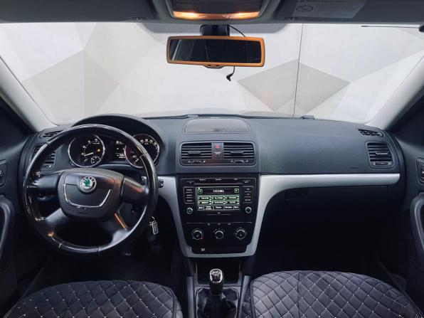 Skoda Yeti I с пробегом 2013 года, цена 670 000 рублей, 235372 км, внедорожник, Автокод Объявления