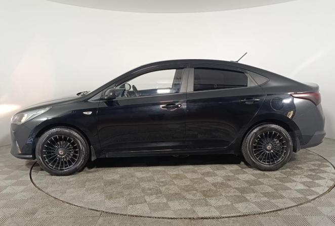 Hyundai Solaris II Рестайлинг с пробегом 2021 года, цена 1 690 000 рублей, 84640 км, седан, Автокод Объявления