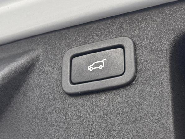 Land Rover Discovery Sport I с пробегом 2015 года, цена 2 130 000 рублей, 156740 км, внедорожник, Автокод Объявления
