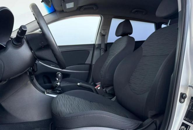 Hyundai Solaris I с пробегом 2014 года, цена 895 000 рублей, 131431 км, хэтчбек, Автокод Объявления