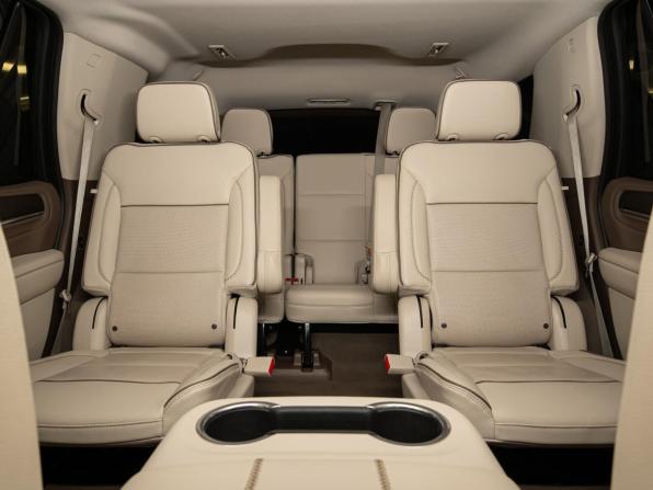 GMC Yukon V с пробегом 2023 года, цена 9 650 000 рублей, 76134 км, внедорожник, Автокод Объявления
