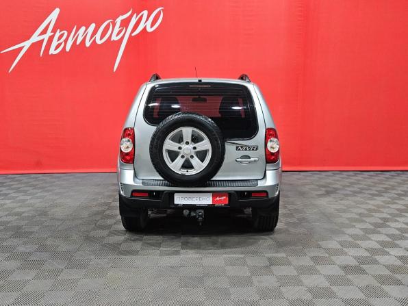 Chevrolet Niva I Рестайлинг с пробегом 2015 года, цена 679 000 рублей, 60805 км, внедорожник, Автокод Объявления