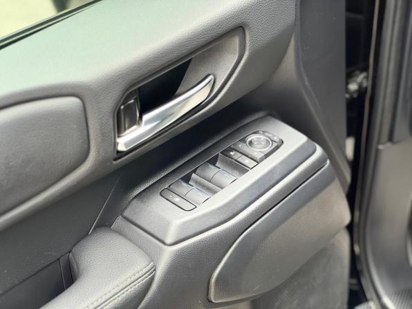 Toyota Land Cruiser Prado 250 Series с пробегом 2024 года, цена 8 700 000 рублей, 32300 км, внедорожник, Автокод Объявления
