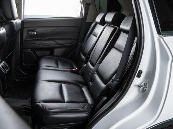 Mitsubishi Outlander III Рестайлинг 3 с пробегом 2019 года, цена 3 249 000 рублей, 126400 км, внедорожник, Автокод Объявления