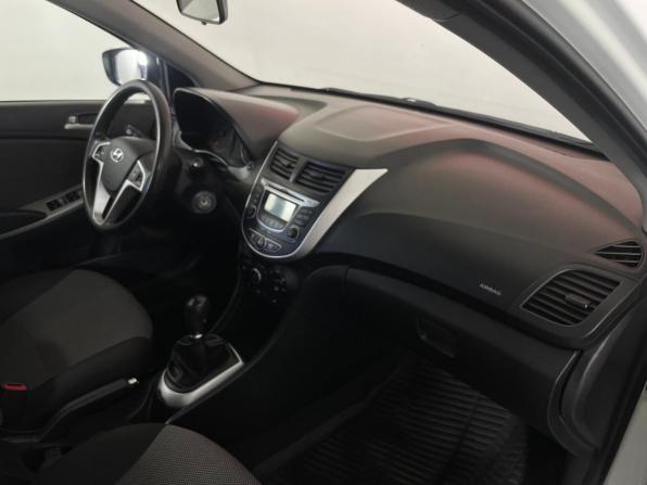 Hyundai Solaris I с пробегом 2013 года, цена 685 000 рублей, 153335 км, хэтчбек, Автокод Объявления