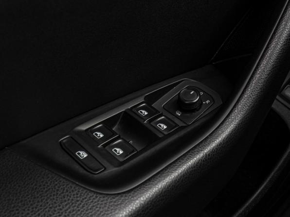 Volkswagen Passat B8 с пробегом 2018 года, цена 1 959 000 рублей, 167319 км, универсал, Автокод Объявления