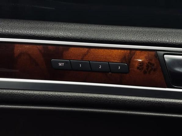 Volkswagen Touareg II с пробегом 2011 года, цена 1 990 000 рублей, 298796 км, внедорожник, Автокод Объявления