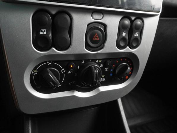Renault Sandero I с пробегом 2014 года, цена 749 000 рублей, 125156 км, хэтчбек, Автокод Объявления