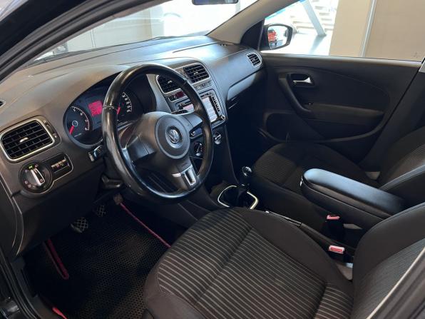 Volkswagen Polo V с пробегом 2012 года, цена 734 000 рублей, 157206 км, седан, Автокод Объявления