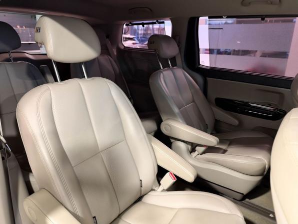 Kia Carnival III с пробегом 2019 года, цена 2 635 000 рублей, 194493 км, минивэн, Автокод Объявления