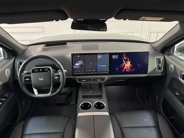Li Auto (Lixiang) L9 I Рестайлинг с пробегом 2024 года, цена 7 400 000 рублей, 28000 км, внедорожник, Автокод Объявления