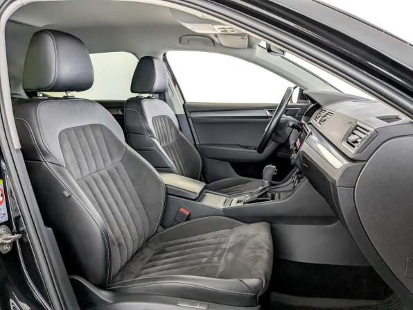 Skoda Superb III Рестайлинг с пробегом 2022 года, цена 3 330 000 рублей, 73321 км, лифтбек, Автокод Объявления