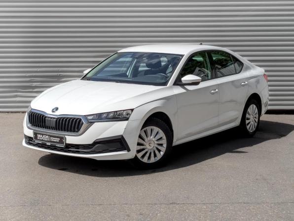 Skoda Octavia IV (A8) с пробегом 2021 года, цена 2 355 000 рублей, 43099 км, лифтбек, Автокод Объявления
