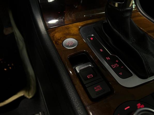 Volkswagen Touareg II с пробегом 2012 года, цена 2 160 000 рублей, 208771 км, внедорожник, Автокод Объявления