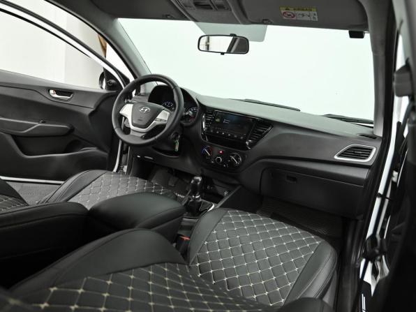 Hyundai Solaris I Рестайлинг с пробегом 2017 года, цена 749 000 рублей, 119000 км, седан, Автокод Объявления