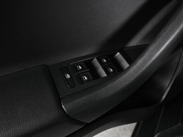 Skoda Rapid I с пробегом 2014 года, цена 1 134 000 рублей, 176927 км, лифтбек, Автокод Объявления