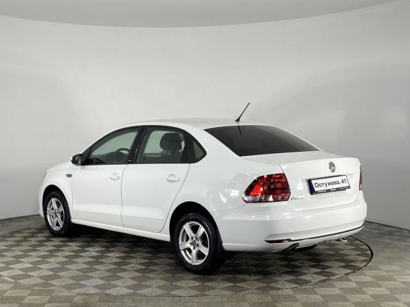 Volkswagen Polo V Рестайлинг с пробегом 2016 года, цена 1 170 000 рублей, 134897 км, седан, Автокод Объявления