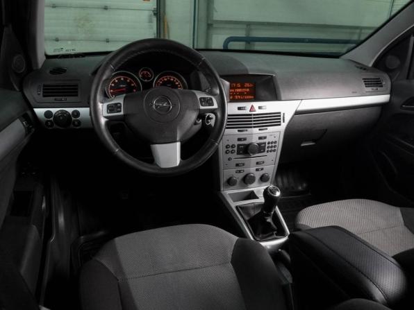 Opel Astra H Рестайлинг с пробегом 2011 года, цена 729 000 рублей, 241494 км, седан, Автокод Объявления