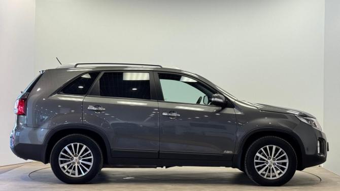Kia Sorento II Рестайлинг с пробегом 2015 года, цена 1 850 000 рублей, 115085 км, внедорожник, Автокод Объявления