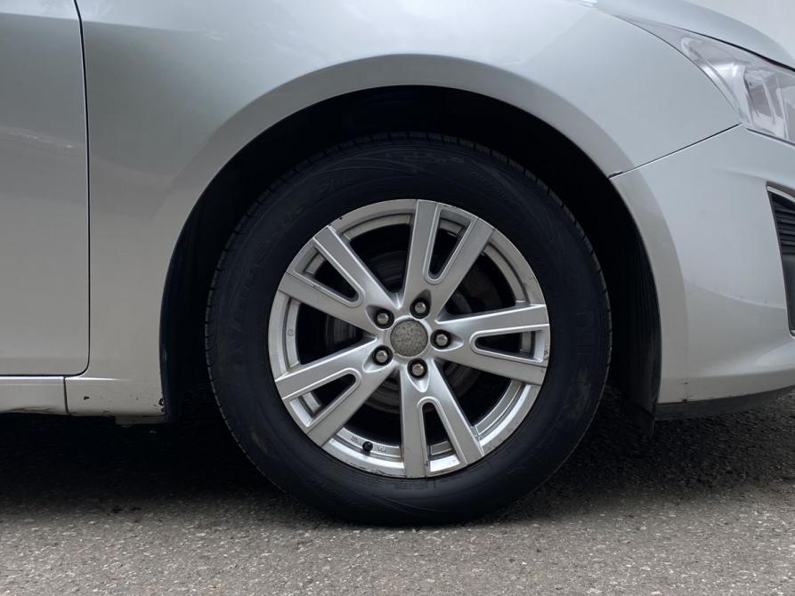 Chevrolet Cruze I Рестайлинг Москва  - изображение 16