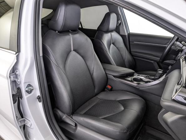 Toyota Camry VIII (XV70) Рестайлинг с пробегом 2021 года, цена 2 790 000 рублей, 110734 км, седан, Автокод Объявления