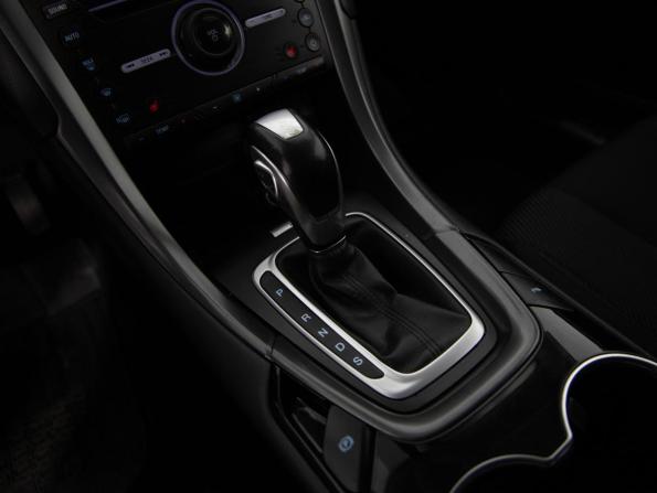 Ford Mondeo V с пробегом 2015 года, цена 1 399 000 рублей, 249000 км, седан, Автокод Объявления