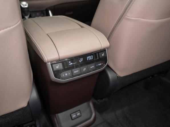 Toyota Highlander IV (XU70) с пробегом 2026 года, цена 5 900 000 рублей, 50 км, внедорожник, Автокод Объявления