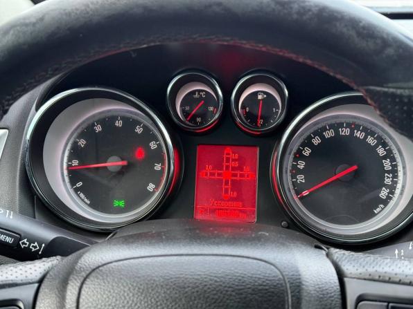 Opel Astra J Рестайлинг с пробегом 2013 года, цена 675 000 рублей, 185000 км, хэтчбек, Автокод Объявления