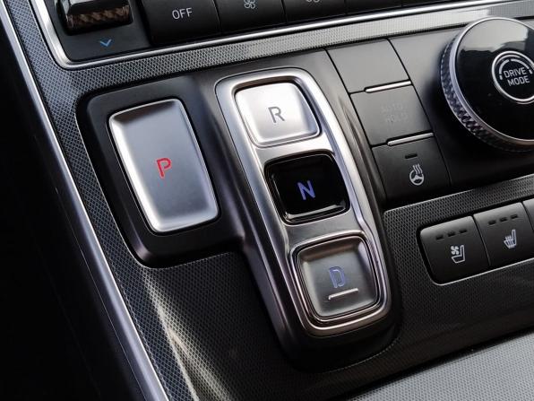 Hyundai Santa Fe IV Рестайлинг с пробегом 2021 года, цена 3 399 000 рублей, 99125 км, внедорожник, Автокод Объявления