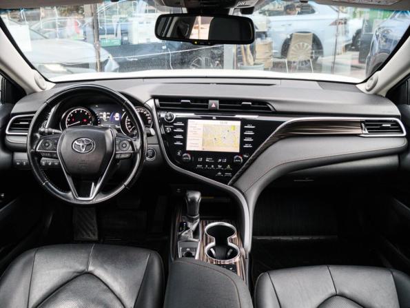 Toyota Camry VIII (XV70) с пробегом 2019 года, цена 2 850 000 рублей, 126873 км, седан, Автокод Объявления