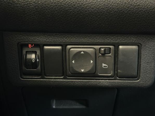 Nissan Tiida I Рестайлинг с пробегом 2011 года, цена 500 000 рублей, 193727 км, хэтчбек, Автокод Объявления