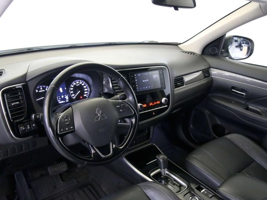 Mitsubishi Outlander III Рестайлинг 3 Санкт-Петербург  - изображение 17
