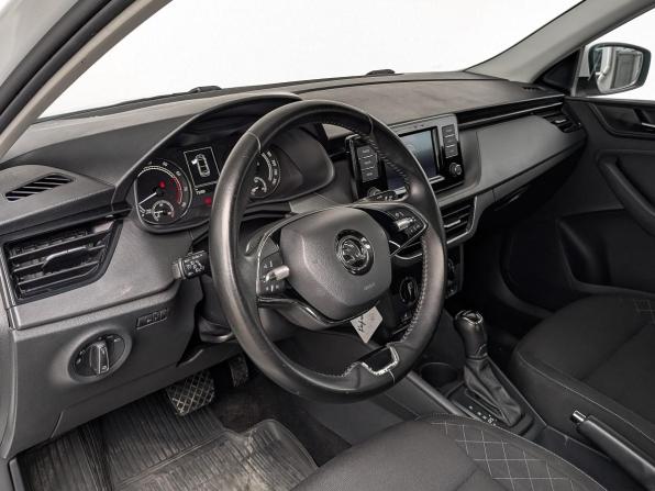 Skoda Rapid II с пробегом 2022 года, цена 1 595 000 рублей, 73274 км, лифтбек, Автокод Объявления
