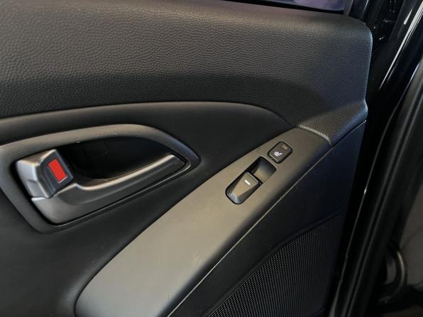Hyundai ix35 I Рестайлинг с пробегом 2014 года, цена 1 420 000 рублей, 185069 км, внедорожник, Автокод Объявления
