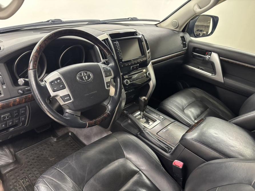Toyota Land Cruiser 200 Series Рестайлинг 1 Вологда  - изображение 11