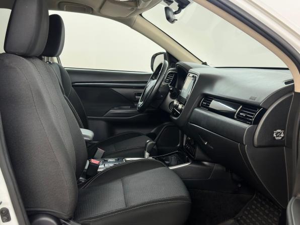 Mitsubishi Outlander III Рестайлинг 3 с пробегом 2021 года, цена 2 150 000 рублей, 144945 км, внедорожник, Автокод Объявления