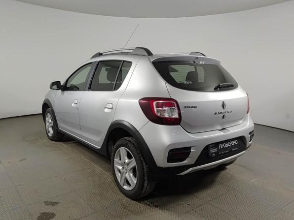 Renault Sandero II с пробегом 2015 года, цена 755 000 рублей, 218899 км, хэтчбек, Автокод Объявления