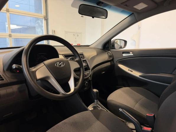 Hyundai Solaris I с пробегом 2012 года, цена 820 000 рублей, 142070 км, седан, Автокод Объявления