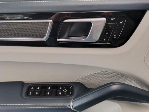 Porsche Cayenne III с пробегом 2018 года, цена 6 183 000 рублей, 122197 км, внедорожник, Автокод Объявления