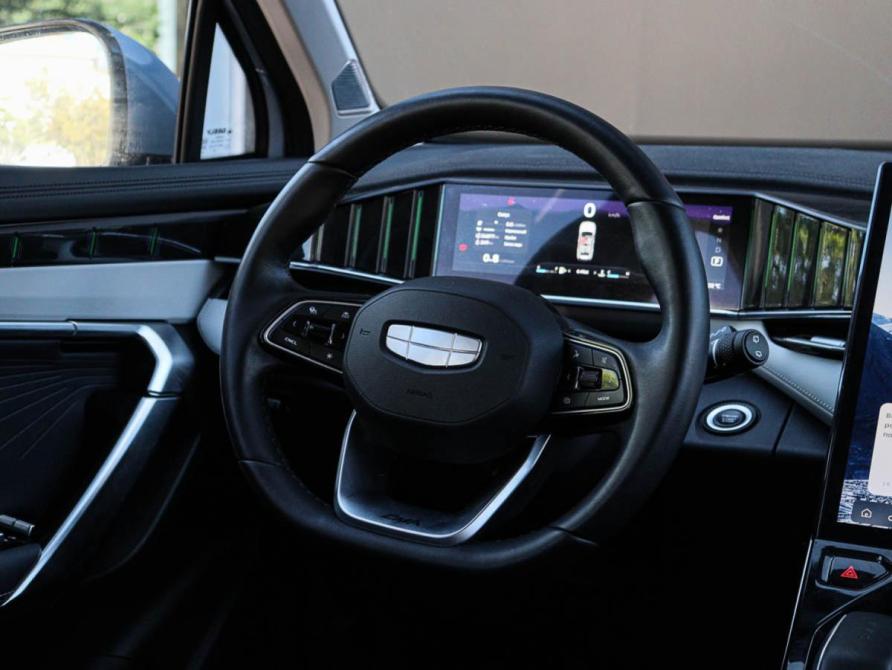 Geely Atlas II Москва  - изображение 12