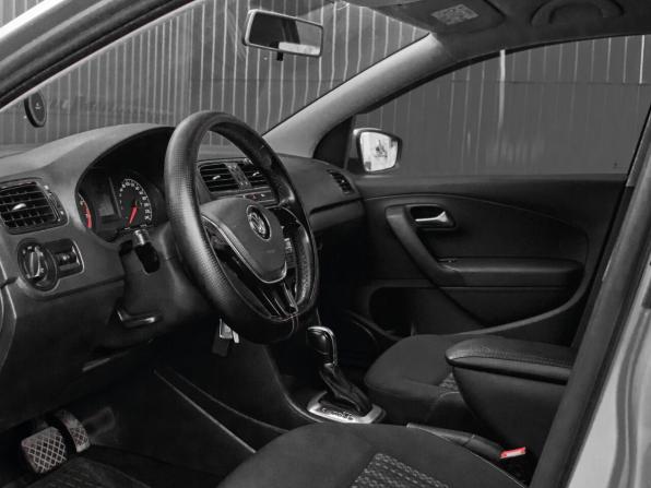 Volkswagen Polo V Рестайлинг с пробегом 2016 года, цена 1 050 000 рублей, 193526 км, седан, Автокод Объявления