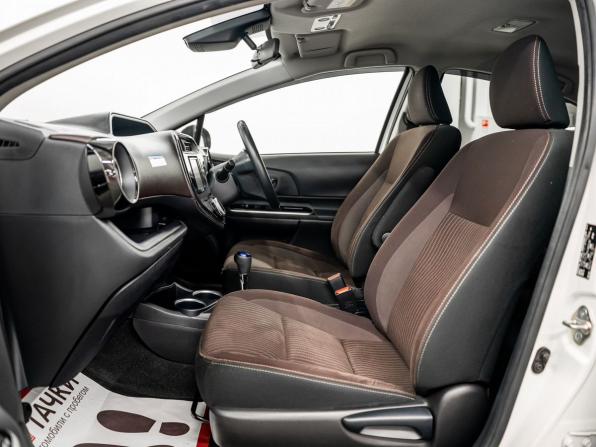 Toyota Aqua I Рестайлинг 2 с пробегом 2019 года, цена 1 320 000 рублей, 107000 км, хэтчбек, Автокод Объявления