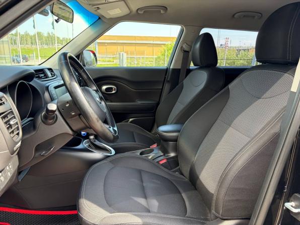 Kia Soul II Рестайлинг с пробегом 2018 года, цена 1 525 000 рублей, 135000 км, хэтчбек, Автокод Объявления