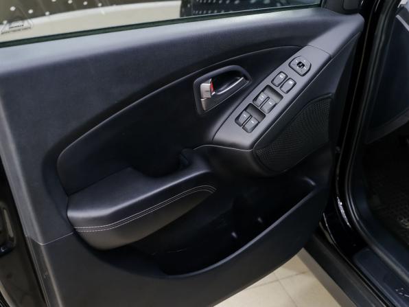 Hyundai ix35 I Рестайлинг с пробегом 2014 года, цена 1 445 000 рублей, 112631 км, внедорожник, Автокод Объявления